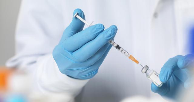 多地开打新冠疫苗加强针 专家解读:不断接种疫苗是否会成常态？
